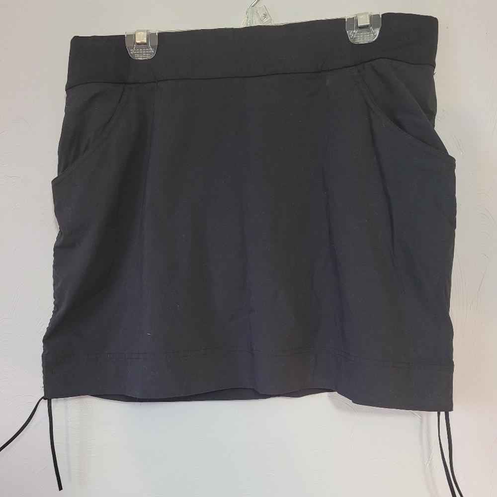 Columbia Drawstring Black Skort Size XL